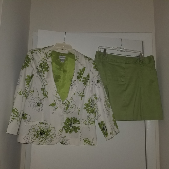 Skort Set - Picture 1 of 6